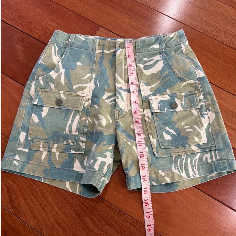 MOTHER The Twister‎ Cargo Shorts Womens Green Camo Utility High Rise Size 27